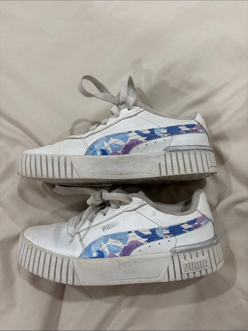 Puma White Low-Top Sneakers with Blue & Purple Camo Stripe size 2
